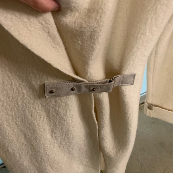 Gorgeous long wool light layer coat - Picture 3 of 5